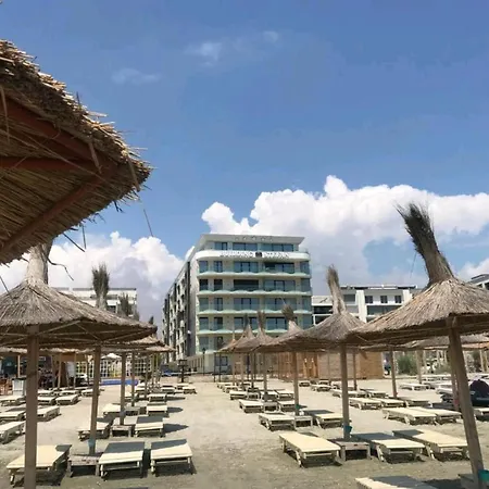 Zen Garden De Lux Nou Pe Malul Marii Apartment