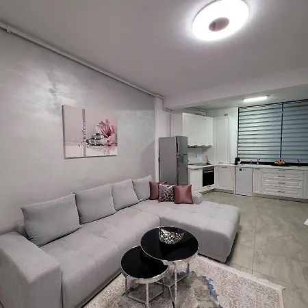 Zen Garden De Lux Nou Pe Malul Marii