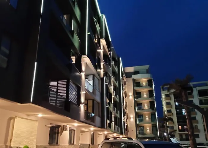 Apartament Zen Garden De Lux Nou Pe Malul Marii Konstanca