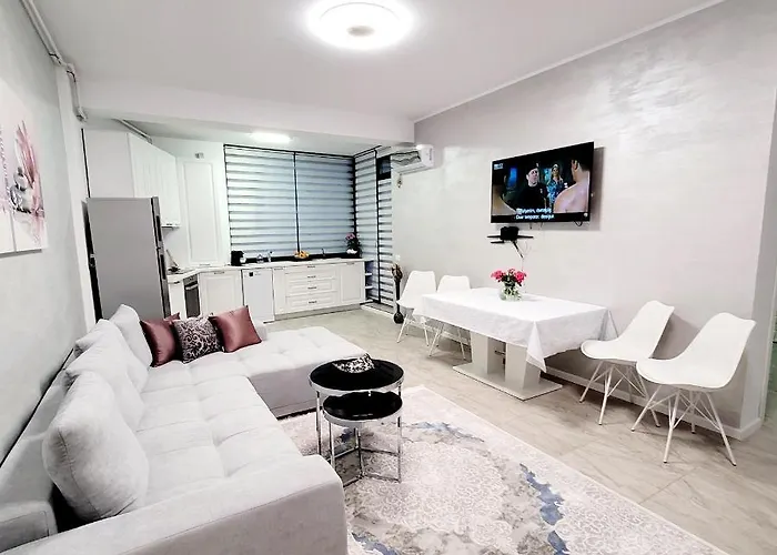 Apartament Zen Garden De Lux Nou Pe Malul Marii