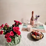 Zen Garden De Lux Nou Pe Malul Marii * Констанца