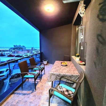 Apartman Zen Garden De Lux Nou Pe Malul Marii Konstanca