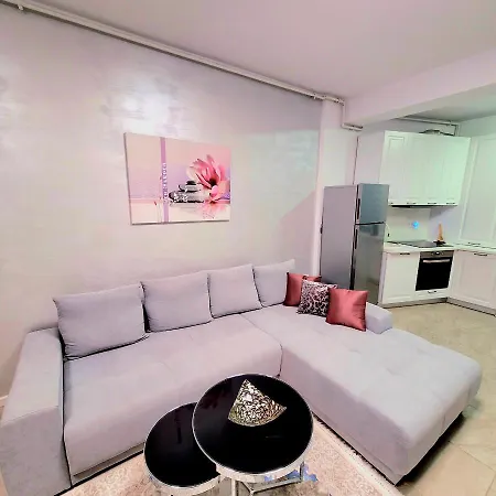 Zen Garden De Lux Nou Pe Malul Marii Apartman *